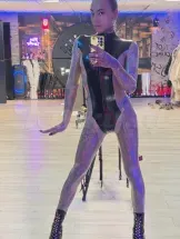 miss-venchy-bdsm-via-kinky-6a343667563f12001375b766