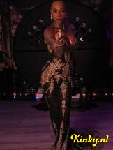 miss-venchy-bdsm-via-kinky-696236eccc37e300130e3fee