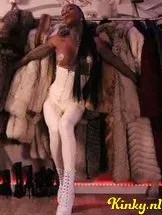 miss-venchy-bdsm-via-kinky-68ffca5e5a625a00138aadc9