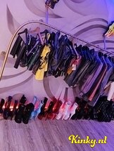 miss-venchy-bdsm-via-kinky-667a79cf076e41001a9cc219