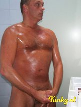 eddie-escort-via-kinky-5cf6697a8689cb18cf41f21f