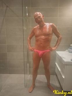 eddie-escort-via-kinky-68fa58a3f65b70001392fc2e