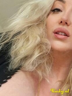 lolitha-prive-ontvangst-via-kinky-684849aa43e4b9001386ec0f