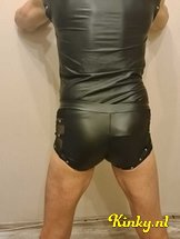 chris-escort-via-kinky-63af39d16c956900123646e3