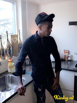 terrel-escort-via-kinky-5fd3905ab683184497435f71