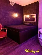 Privehuis La Cloche - Sexy dames elke dag! Kom je?