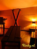 SM Studio Almere - Mooie Domina's in Luxe SM kamers met vergunning