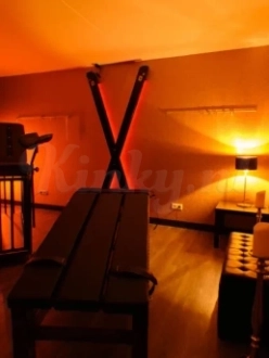 sm-studio-almere-bdsm-studio-in-almere-5cf6c0128689cb393b420160