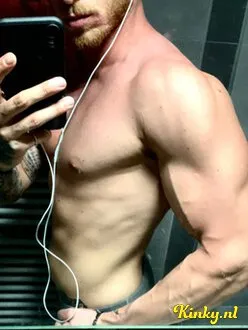 blanco-escort-via-kinky-5d6e37d17702132413eee6c7