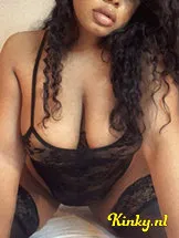 miley-escort-via-kinky-62bc141212abaf0019fa6b01