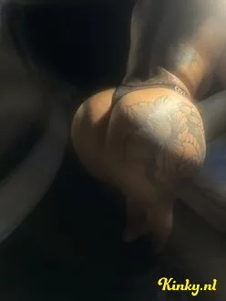 soraya-erotische-massage-via-kinky-686fcac33cd0cf00131cf338