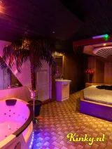 Sanne prive - Druk huis In Herten. Roermond zuid.