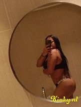 lizmar-escort-via-kinky-6927fced597a5b00137febd9