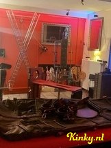 mrs-sera-bdsm-via-kinky-63766bd51b95fa001299ac11