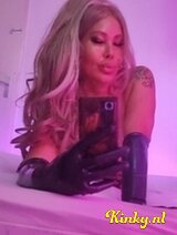 Veneccia - Porno star trio sperm party