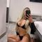 ahasley-erotische-massage-via-kinky-68adbb211e6b270013808762