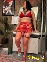 Cleopatra - Leuke Turkse dame van 34 met blauwe ogen