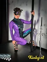 meesteres-pia-bdsm-via-kinky-614c4886cce4d143ba752996