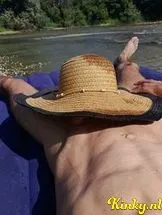 ian-erotische-massage-via-kinky-68bc07c13f009c0012763c9f