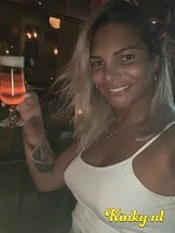 valentina-ts-prive-ontvangst-via-kinky-5df03f91a5efcee9d26b85de