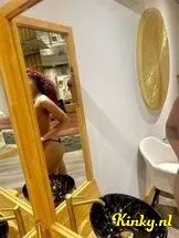 destiny-erotische-massage-via-kinky-69875c73baaf3f00136bffcb