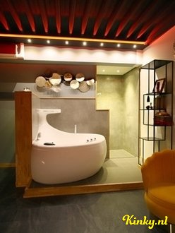 salon261-kamerverhuur-massagesalon-in-alphen-aan-den-rijn-6316071ad936d200124b64e6