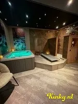 salon261-kamerverhuur-privehuis-in-alphen-aan-den-rijn-685abd6d43e4b90013870a24