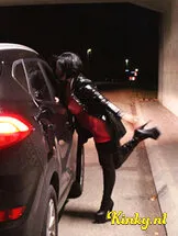 nikki-prive-ontvangst-via-kinky-5fb2dcb7874d883cd26816a2