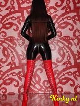 jessica-bdsm-via-kinky-692ed70edcf3c20013d27c6f