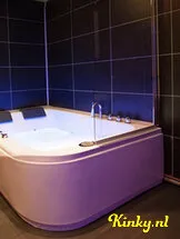 dynamite-prive-privehuis-in-rotterdam-5ef5bd82236906abc2318893