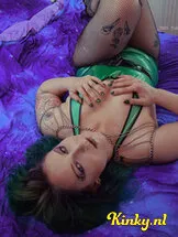 moira-mona-bdsm-via-kinky-605f60269d00984ea6bc20d7