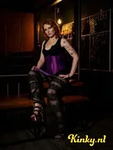 moira-mona-bdsm-via-kinky-5efc8affc34c51c7a785e75b