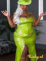 madame-caramel-bdsm-via-kinky-612d29d12b24d546cb63aee9