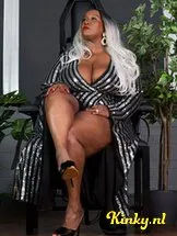 madame-caramel-bdsm-via-kinky-612d29d22b24d56f4a63aeea