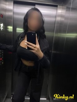 lara-escort-via-kinky-6711a2376b101000137779d2