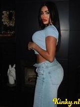 Zoe - Colombian fluently English - till 29 sept