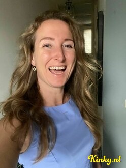 anna-erotische-massage-via-kinky-6542898196733800197243e8