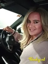 Roxana TS - Beste pijpen. Kijk mij videos. Echte diepe keel.