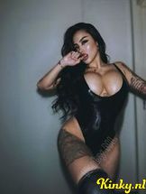 ruby-prive-ontvangst-via-kinky-6901dc42f044d900134e2f23