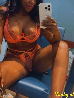 carolin-prive-ontvangst-via-kinky-68de9aa8f2706a00138dd23e