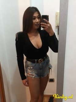 emika-prive-ontvangst-via-kinky-61536aaa80a88d465e0a3581