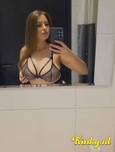 selena-prive-ontvangst-via-kinky-693988588d214000135429a9