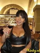 rayya-ts-prive-ontvangst-via-kinky-68cc42b339a405001305d8b8