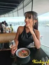 rayya-ts-prive-ontvangst-via-kinky-685414d16f455c0013d037bf