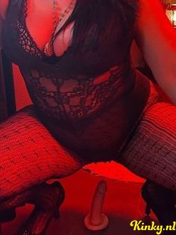 anastasia-prive-ontvangst-via-kinky-692701fc8abfa500132cb5a5