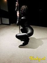 meesteres-lux-bdsm-via-kinky-694403e44dbc6e001398ee00