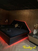 de-woeste-hoeve-club-in-matsloot-60af94919d0098e7febc97a6