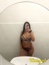 Selena - SexyBabe in town,only escort travelling everywhere