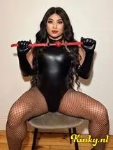 valentina-prive-ontvangst-via-kinky-6989dc7cd011810012b9e6e5