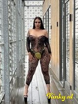 Ariana - Top escort party